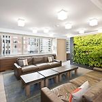Ues 2Br W Elevator Doorman Gym Nr The Met Nyc-683