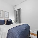 2Br Apt Walk To Restaurants & Time Square