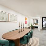317-1D New 2Br Duplex Wd Private Backyard