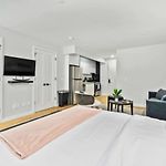 Luxe Studio With Charming Juliet Balcony