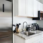 73-508 New 1Br 1Bth Uws Doorman Gym