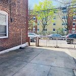Nyc Cozy Private Bedroom With Free Parking & Near Subway - Business & Tourists