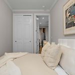 Vintage Manhattan Apartment In Trendy Murray Hill