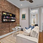 Vintage Manhattan Apartment In Trendy Murray Hill