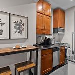 Vintage Manhattan Apartment In Trendy Murray Hill