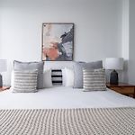 Luxx 2 Bed 1,5 Bath Apt Midtown