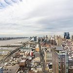 Super Stunning Views With Amazing 2 Beds 1,5 Bath