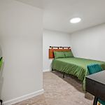 Upper East Side Luxury 3Br 2B 1700 Square Feet