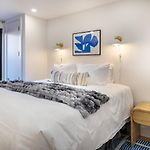 Three-Bedroom Suite In Prime Williamsburg