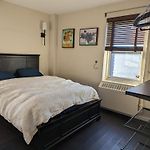 Fully Renovated Manhattan Gem