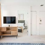 809-2A Gorgeous 1Br New W D Modern Best Location