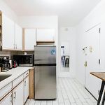 428-2E Newly Furnished 2Br Prime Midtown Sleeps 5