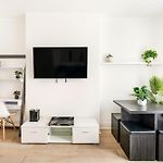 428-2W Newly Furnished Prime Location 2Br Sleeps 5