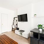 428-2W Newly Furnished Prime Location 2Br Sleeps 5