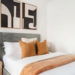 26-3A Studio Gramercy W D Outdoor Courtyard