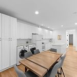 105-1B 4Br In The Heart Of The East Village