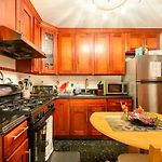 Best Large Private Room & Private Bathroom, Laguardia Airport 10Min
