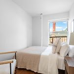 Cozy East Village 3Bedroom 2Bath Near Tompkins Square Park & Lower East Side