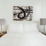102-1A Best Value 2Br Apt Near Central Park
