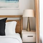 39-3 Newly Renovated 3 Bedroom Prime Midtown Sleeps 6