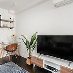 39-2 Renovated 3Br Prime Hudson Yards Area