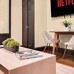 Walkable Paradise Heart Of The City Apt