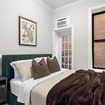 Stylish Escape Modern 2Br Condo On Prince Street