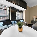 Nyc Apartment In The Best Location! Walking Distance To Everything!