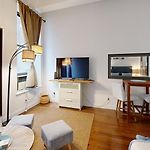 Nomad Stylish Studio In Nyc