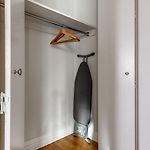 Midtown 1Br W Doorman Wd Nr Times Square Nyc-1351