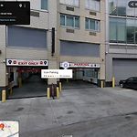 2 Bedrooms Flat 5 Minutes From Times Square