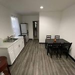 Laguardia Comfort Room Near Laguardia Airport