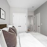 Top Notch 2Br & 2Ba Suite Minutes To Central Park