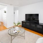 Bright 1Br Escape In Lower East Side Nyc