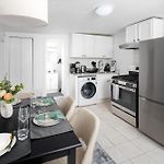 Bright 1Br Escape In Lower East Side Nyc