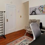 Amazing Upper East Side Studio! Epic Location!, June To Aug 90 Days Stay Required