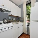 Cozy Studio Near Central Park!, June To Aug 90 Days Stay Required
