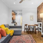 Lower East Side 2Br With Private Patio