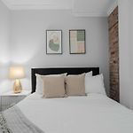 Lower East Side 2Br With Private Patio
