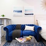240-11 New Studio Prime Upper East W&D