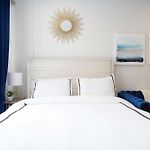 240-15 Luxury Studio Prime Location W&D