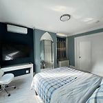 3 Bedrooms In 2Nd Floor Modern Brooklyn Home, Close To J Train