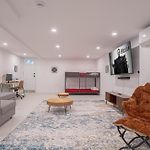 Modern 2Br Plus Basement Brooklyn Stay And Backyard