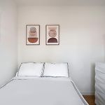 Beautiful 3 Bedroom Unit In Prime Location