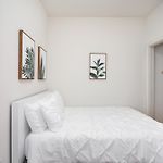 Beautiful 3 Bedroom Unit In Prime Location