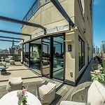 Elegant Residence At Marmara Park Avenue