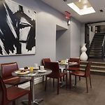Square Hotel At Times Square