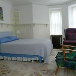 Fort Pl B&B And Gallery