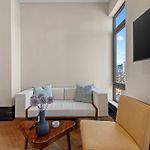 Freeman 1201 By Rove Travel - Studio With Shared Amenities