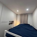 Room With Kitchen In Chelsea - Shared Bathroom - 3Rd Floor Walk-Up